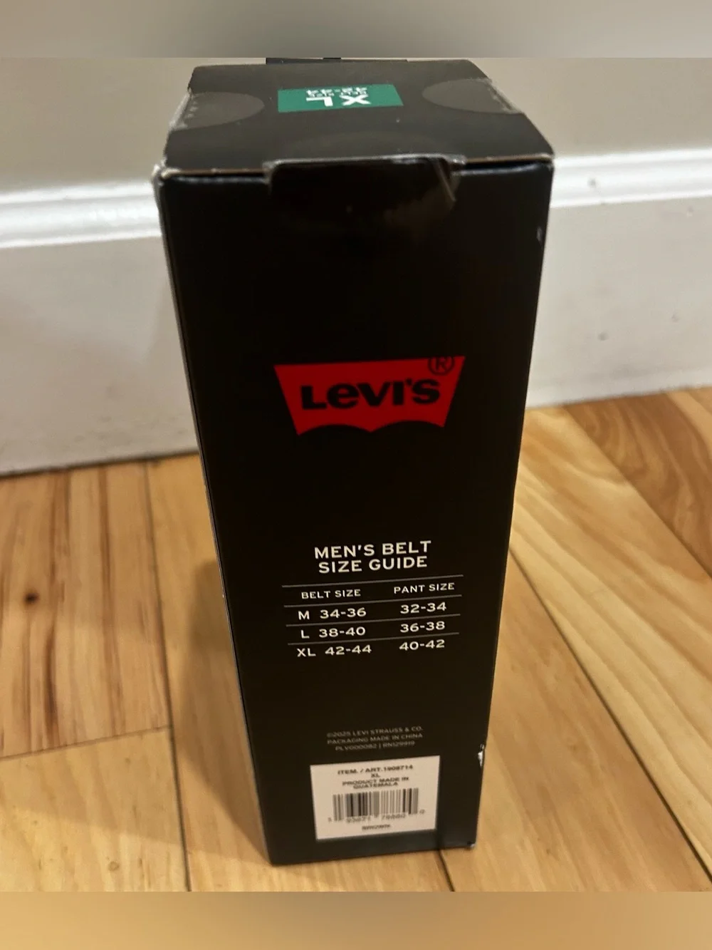 NWT Levi’s Men’s Leather Brown Belt w/ Dark Metal Buckle - Men’s XL Size 42-44